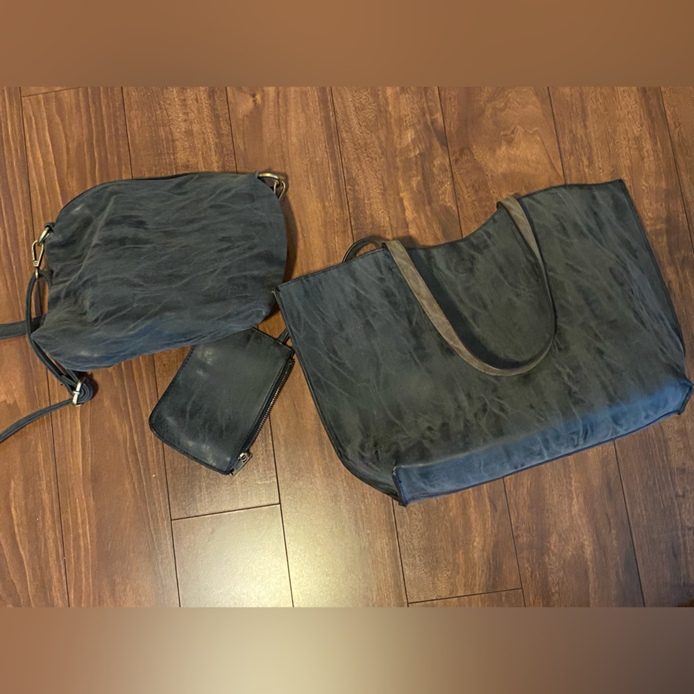 Grey shoulder/ hobo bag with wallet and crossbody
